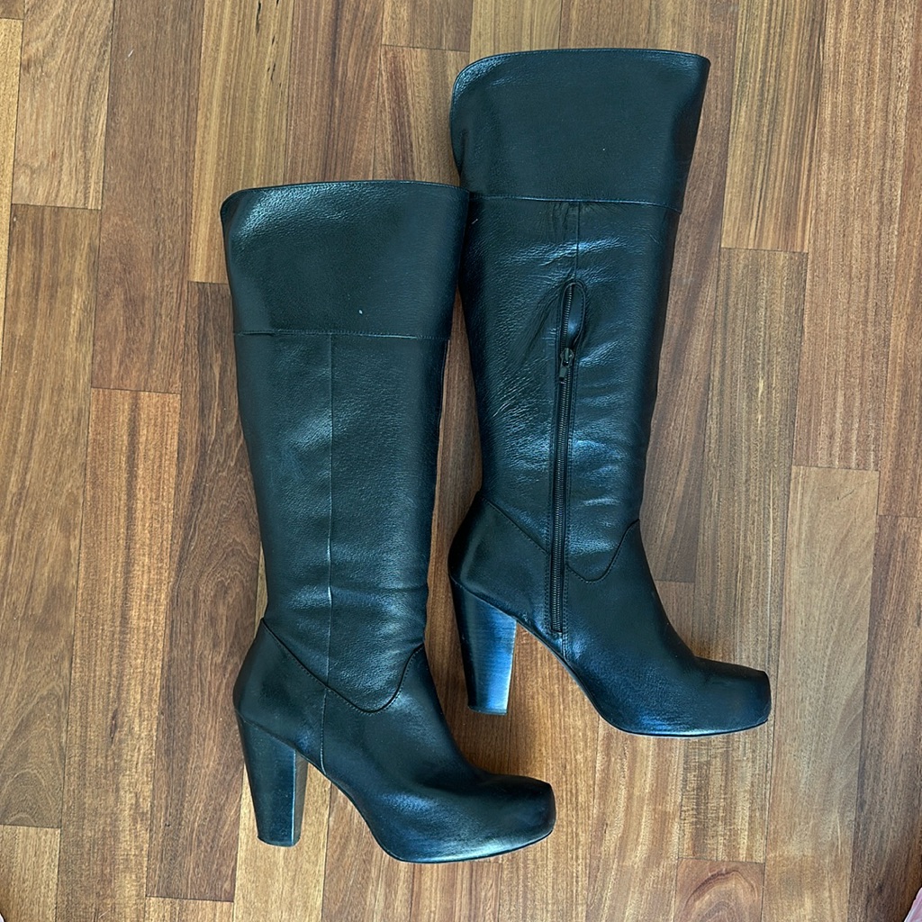 Size 10 Steve Madden Black Heeled Boots